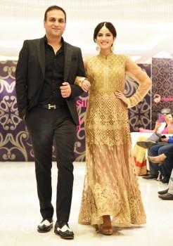 'Jashn', one of the most popular Indian wear fashion brand recently held a fashion show to unveil their latest collection and announce the launch of their new store.