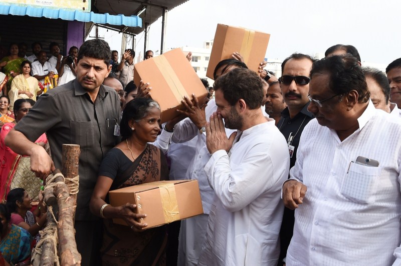 Congress vice president Rahul Gandhi meets the Chennai flood victims on 8 December 2015. Rahul Gandhi,Rahul Gandhi meets the Chennai flood victims,Rahul Gandhi meets flood victims,Chennai flood victims,Chennai victims