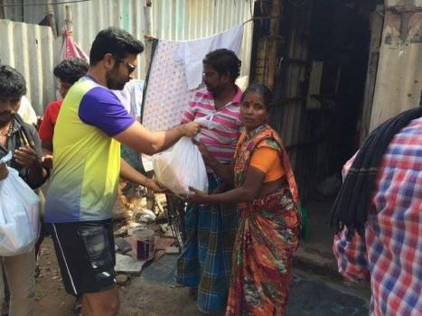Actor Prasanna Venkatesan helped the victims of Chennai floods.