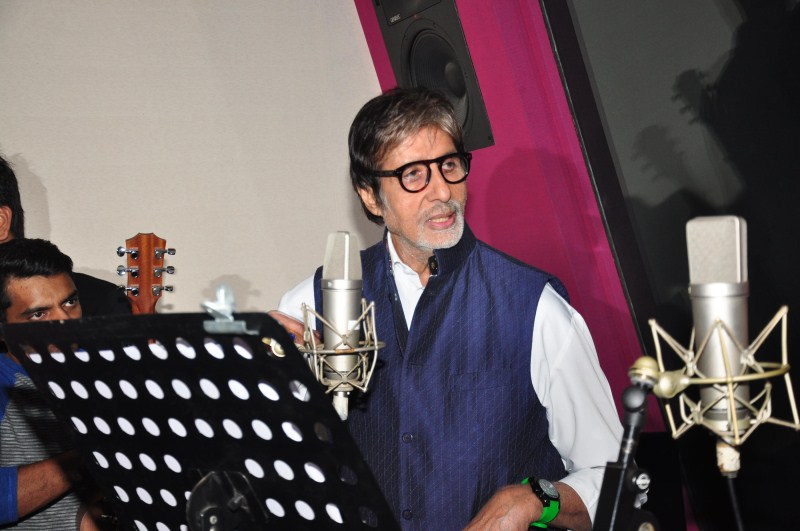 Amitabh Bachchan and Farhan Akhtar record a friendship song called Atrangi Yaari for the film Wazir. Wazir,Amitabh Bachchan,Farhan Akhtar,Atrangi Yaari,Amitabh Bachchan and Farhan Akhtar