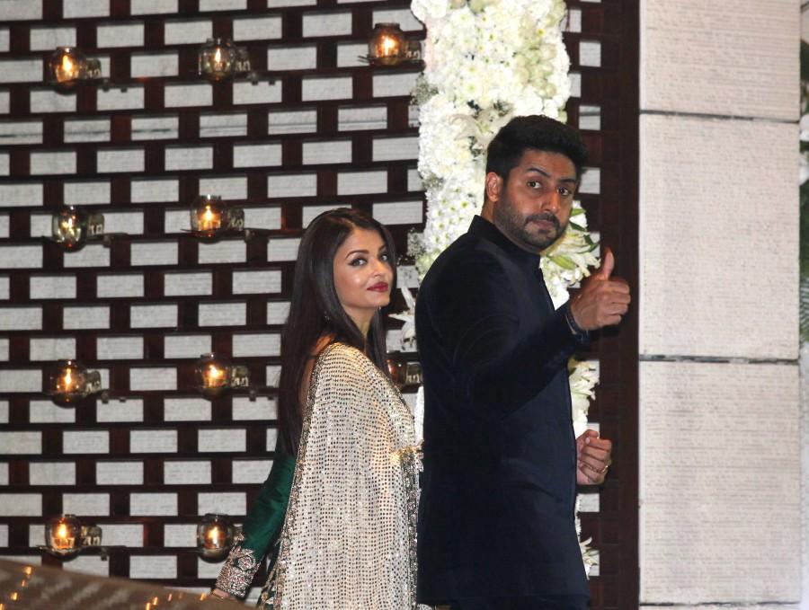 Sachin, Dhoni, Shah Rukh Khan, Kohli attend grand bash for Harbhajan Singh, Rohit Sharma in Mumbai. Rohit Sharma and Ritika Sajdeh wedding reception,Rohit Sharma wedding reception,Ritika Sajdeh wedding reception,Sachin,Dhoni,Shah Rukh Khan,Kohli,Aishwarya Rai Bachchan,Abhishek Bachchan,Akshay Kumar,Harbhajan Singh