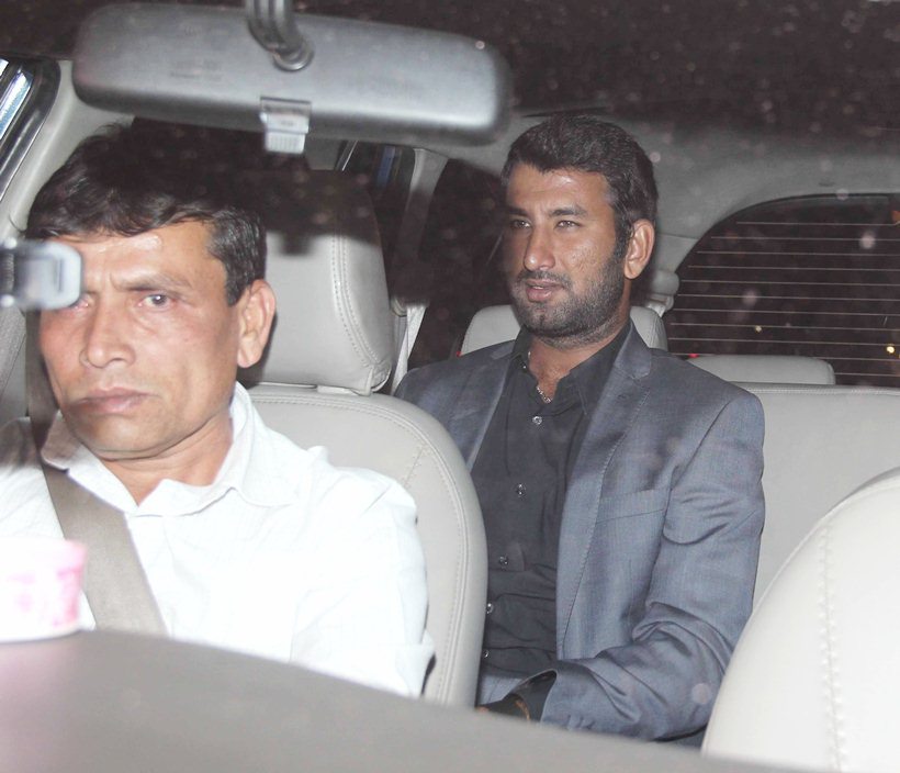 Sachin, Dhoni, Shah Rukh Khan, Kohli attend grand bash for Harbhajan Singh, Rohit Sharma in Mumbai. Rohit Sharma and Ritika Sajdeh wedding reception,Rohit Sharma wedding reception,Ritika Sajdeh wedding reception,Sachin,Dhoni,Shah Rukh Khan,Kohli,Aishwarya Rai Bachchan,Abhishek Bachchan,Akshay Kumar,Harbhajan Singh