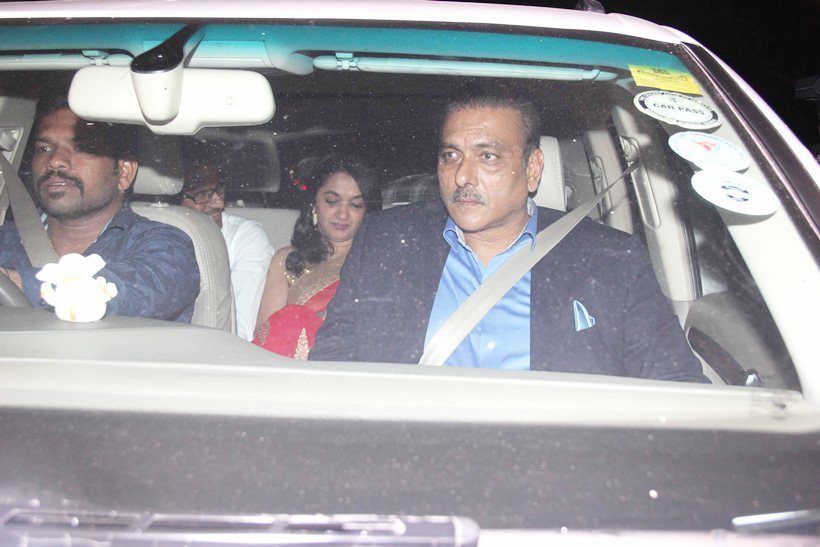 Sachin, Dhoni, Shah Rukh Khan, Kohli attend grand bash for Harbhajan Singh, Rohit Sharma in Mumbai. Rohit Sharma and Ritika Sajdeh wedding reception,Rohit Sharma wedding reception,Ritika Sajdeh wedding reception,Sachin,Dhoni,Shah Rukh Khan,Kohli,Aishwarya Rai Bachchan,Abhishek Bachchan,Akshay Kumar,Harbhajan Singh