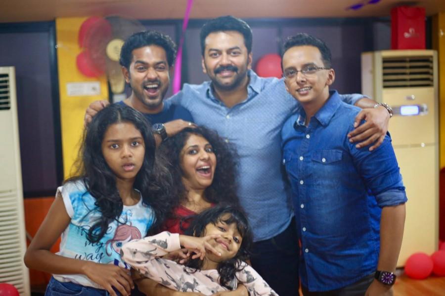 Malayalam actress Poornima Indrajith had a star-studded birthday bash with her best friends in entertainment industry. Poornima Indrajith,Poornima Indrajith birthday party,Poornima Indrajith birthday bash,Celebs at Poornima's birthday bash,asif ali,Pearle Maaney,prithviraj sukumaran,indrajith sukumaran