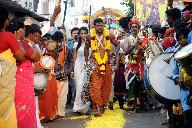Bhooloham is an upcoming Tamil action movie directed by N. Kalyana Krishnan. Starring Jayam Ravi and Trisha in the lead role. Boologam,tamil movie Boologam,Jayam Ravi,Trisha,Trisha Krishnan,Boologam movie stills,Boologam movie pics,Boologam movie images,Boologam movie photos,Boologam movie pictures