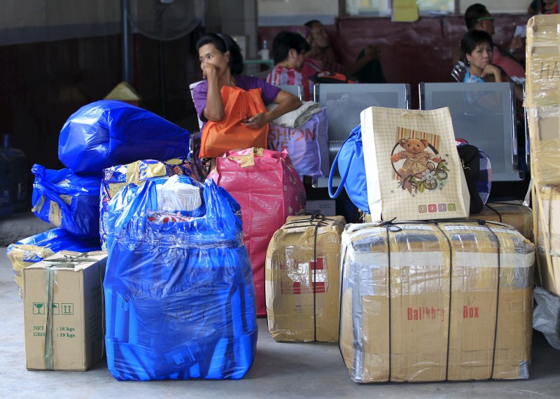 Hundreds of thousands of people were evacuated from the central Philippines on Monday as typhoon Melor, locally known as typhoon Nona, with winds of up to 150 kph (95 mph) made landfall, dumping heavy rain that could cause flooding, landslides and storm surges, authorities warned. Typhoon Melor,Typhoon Melor Hits Philippines,typhoon melor,Powerful Typhoon Melor,typhoon Nona