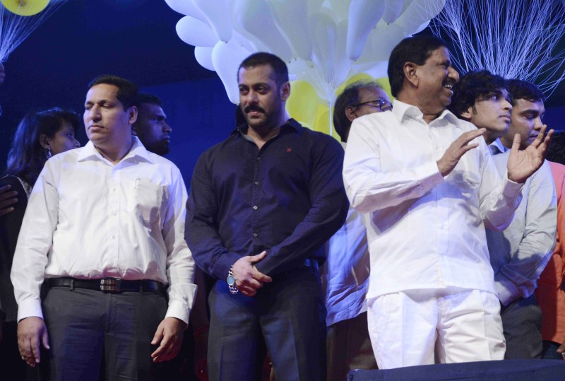 The 3rd edition of Ganesh Naik 'Jio International Women Tennis Championship' 2015 kicked off with much fanfare with the presence of Bollywood's superstar Salman Khan at the Navi Mumbai Sports Association’s tennis courts in Vashi. Salman Khan,Jio International Women Tennis Championship,Salman Khan at Jio International Women Tennis Championship,International Women Tennis Championship,Women Tennis Championship,actor Salman Khan,Salman Khan actor Salman Khan,Salman Khan launches Jio I