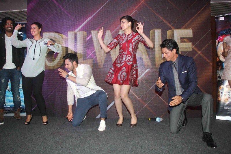Shah Rukh Khan, Kajol, Varun Dhawan, Kriti Sanon and Rohit Shetty at 'Dilwale Music Celebration' and 'Tukur Tukur' Song Launch. Shah Rukh Khan,Kajol,Varun Dhawan,Kriti Sanon,Rohit Shetty,Dilwale Music Celebration,Dilwale,Tukur Tukur,Tukur Tukur Song Launch