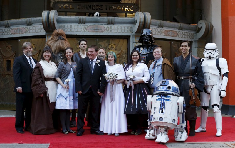 The Force is with an Australian couple who got married as they waited in line for the first U.S. public showings of “Star Wars: The Force Awakensâ€. Star Wars: The Force Awakens,Star Wars,Couple Marries at the TCL Chinese Theatre,Australian couple