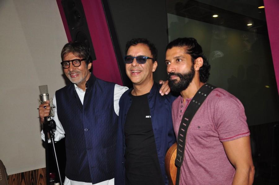 Director Zoya Akhtar and producer Ritesh Sidhwani met around 100 students from Stanford University, USA. Director Zoya Akhtar,producer Ritesh Sidhwani,Stanford University,Zindagi Na Milegi Dobara,Dil Dhadakne Do