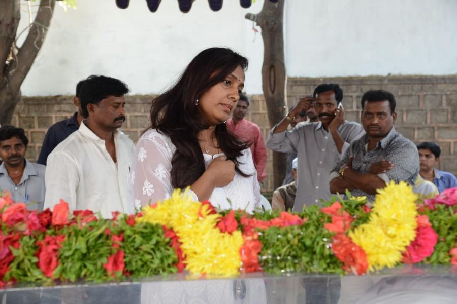Chiranjeevi, Tammareddy and other Telugu celebs pay homage to Ranganth Chiranjeevi pays homage to Ranganath,Ranganath,celebs pays homage to Ranganath,actor Ranganath died,Ranganath hanged himself