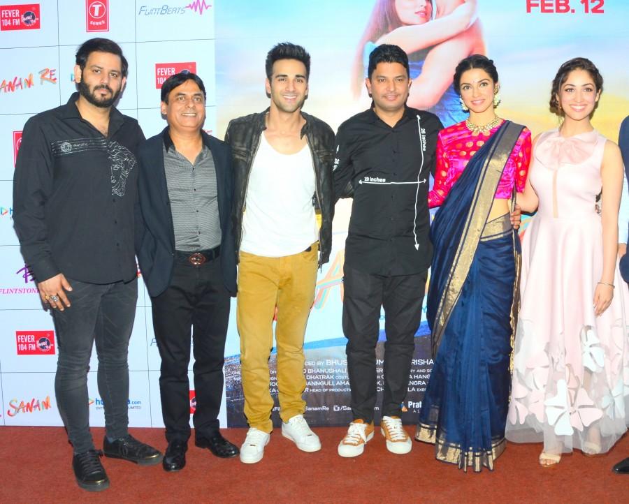 Ajay Kapoor, Pulkit Samrat, Bhushan Kumar, Divya Kumar, and Yami Gautam during Song Launch of Film Sanam Re at Arijit Singh's Symphony Concert. Ajay Kapoor,Yami Gautam,Song Launch of Film Sanam Re,Sanam Re,Arijit Singh's Symphony Concert,Arijit Singh,Pulkit Samrat,Bhushan Kumar,Divya Kumar