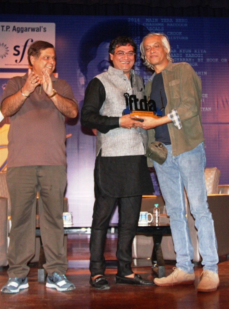 Mastermaker David Dhawan treats audiences with his humour at IFTDA Masterclass, moderated by Rumy Jafry. Mastermaker David Dhawan,Mastermaker David Dhawan at IFTDA Masterclass,IFTDA Masterclass,IFTDA,Rumy Jafry,David Dhawan