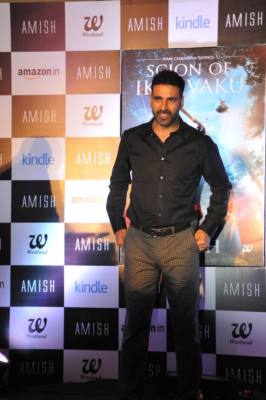 Akshay Kumar,Akshay Kumar book launch,Amish Tripathi,Scion of Ikshvaku