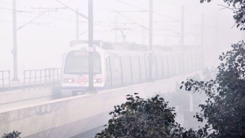 It was a foggy Thursday morning in Delhi with the minimum temperature settling at 7.2 degrees Celsius, a notch below the season's average, the weather office said. Foggy in Delhi,Foggy Delhi,Delhiites woke up to cold,Delhi Weather,New delhi weather
