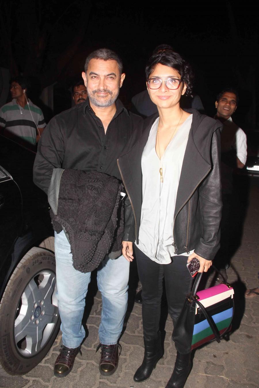 Salman Khan, Aamir Khan, Varun Dhawan, Ranveer Singh, Arjun Kapoor, Saif Ali Khan, Kareena Kapoor, Sonam Kapoor, Anupam Kher, Farah Khan, Boney Kapoor, Sridevi, Farhan Akhtar, Jackie Shroff, Subash Ghai, David Dhawan and many other Bollywood celebs graced the Anil's birthday party. Anil Kapoor Birthday Celebration,Anil Kapoor Birthday,Salman Khan,Aamir Khan,Varun Dhawan,Ranveer Singh,Arjun Kapoor,Saif Ali Khan,Kareena Kapoor,Sonam Kapoor,Anupam Kher,Farah Khan,Boney Kapoor,Sridevi,Farhan Akhtar,Jackie Shroff,Subash Ghai,David Dhawan
