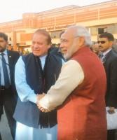 Indian PM Narendra Modi,Narendra Modi,Narendra Modi meets Nawaz Sharif,Indian PM Narendra Modi meets Pakistan PM Nawaz Sharif,Nawaz Sharif,modi meets Nawaz Sharif