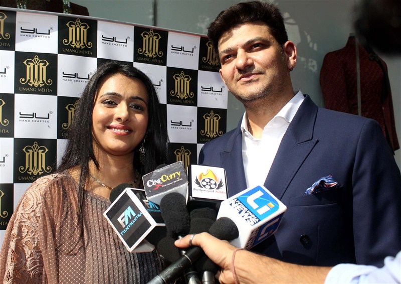 Cricketer Sachin Tendulkar inaugurated designer Umang & Shraddha Mehta store at Santacruz W Sachin Tendulkar,designer Umang,Shraddha Mehta store,Sachin Tendulkar inaugurated Shraddha Mehta store,Shraddha Mehta store at Santacruz W