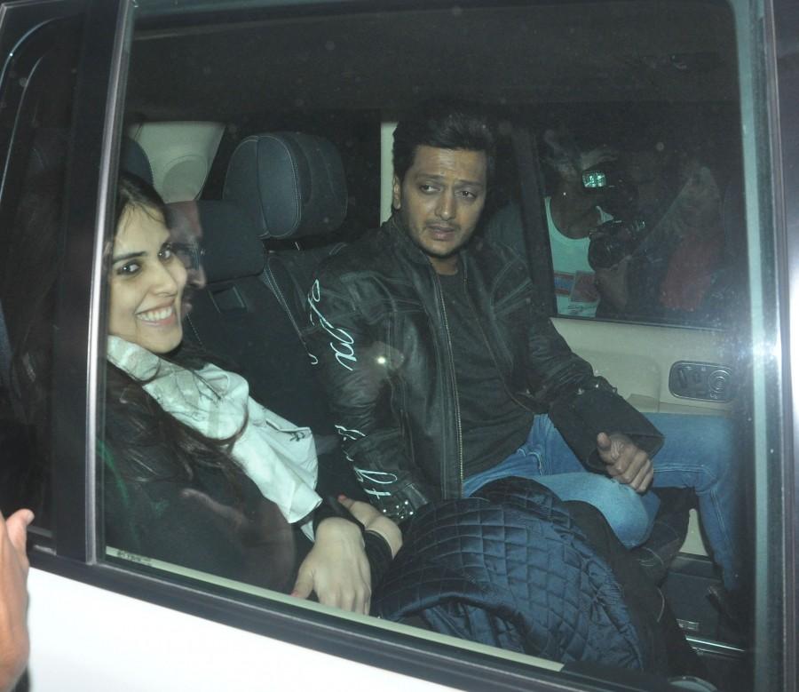 Superstar Salman Khan, who turned 50 on Sunday, had a huge birthday bash at his Panvel farmhouse Saturday night. Celebs like Asin, Dino Morea, Kangna Ranaut, Neil Nitin Mukesh, Sania Mirza, Anil Kapoor, Riteish Deshmukh, Genelia, Mallika Sherawat, Boney Kapoor, Prabhu Deva, Sooraj Pancholi, Jacqueline Fernandez, Kriti Sanon, Sonakshi Sinha and many other celebs graced the event. Salman Khan's Birthday Party,Salman Khan's Birthday bash,Salman Khan Birthday Party,Asin,Dino Morea,Kangna Ranaut,Neil Nitin Mukesh,Sania Mirza,Anil Kapoor,Riteish Deshmukh,Genelia,Mallika Sherawat,Boney Kapoor,Prabhu Deva,Sooraj Pancholi,Jacque