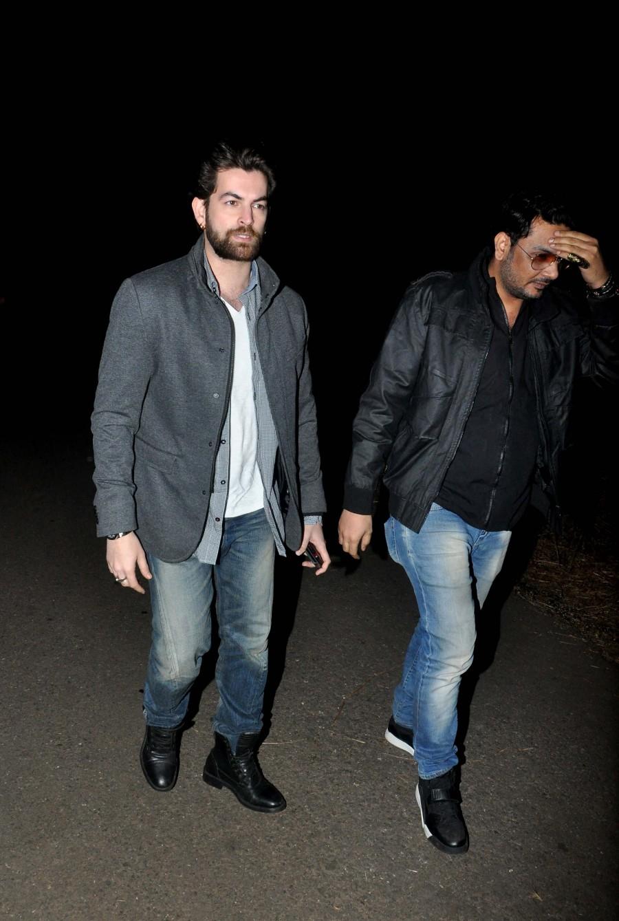 Superstar Salman Khan, who turned 50 on Sunday, had a huge birthday bash at his Panvel farmhouse Saturday night. Celebs like Asin, Dino Morea, Kangna Ranaut, Neil Nitin Mukesh, Sania Mirza, Anil Kapoor, Riteish Deshmukh, Genelia, Mallika Sherawat, Boney Kapoor, Prabhu Deva, Sooraj Pancholi, Jacqueline Fernandez, Kriti Sanon, Sonakshi Sinha and many other celebs graced the event. Salman Khan's Birthday Party,Salman Khan's Birthday bash,Salman Khan Birthday Party,Asin,Dino Morea,Kangna Ranaut,Neil Nitin Mukesh,Sania Mirza,Anil Kapoor,Riteish Deshmukh,Genelia,Mallika Sherawat,Boney Kapoor,Prabhu Deva,Sooraj Pancholi,Jacque