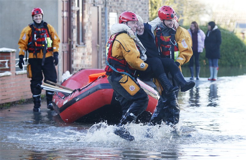 British soldiers helped evacuate hundreds of people from rising floodwaters in the historic city of York, after heavy rainfall inundated towns and cities across northern England. Flooding hits England,UK floods,floods,floodwaters,heavy rainfall,northern England