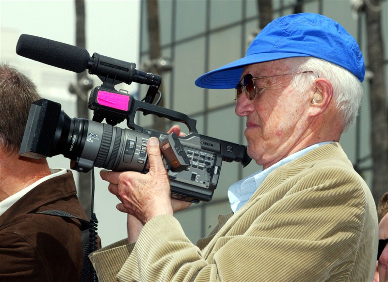 Oscar-winning cinematographer and documenatry filmmaker Haskell Wexler is dead. He was 93. Haskell Wexler,Haskell Wexler dies at 93,cinematographer Haskell Wexler,Oscar-winning cinematographer Haskell Wexler,Oscar-winning cinematographer,documenatry filmmaker