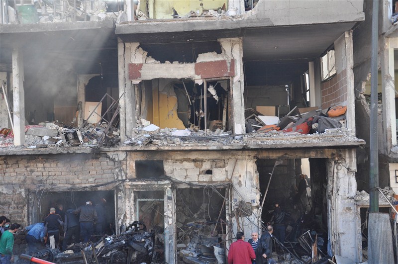 At least 32 people were killed and 90 others were injured as twin bombings rocked Syria's Al-Zahra' district of Homs city, said the Syrian Observatory for Human Rights, a UK-based watchdog. Syria bombings,twin bombings,Syria twin bombings,Homs city,32 people killed,32 people killed in Syria bombings,Al-Zahra