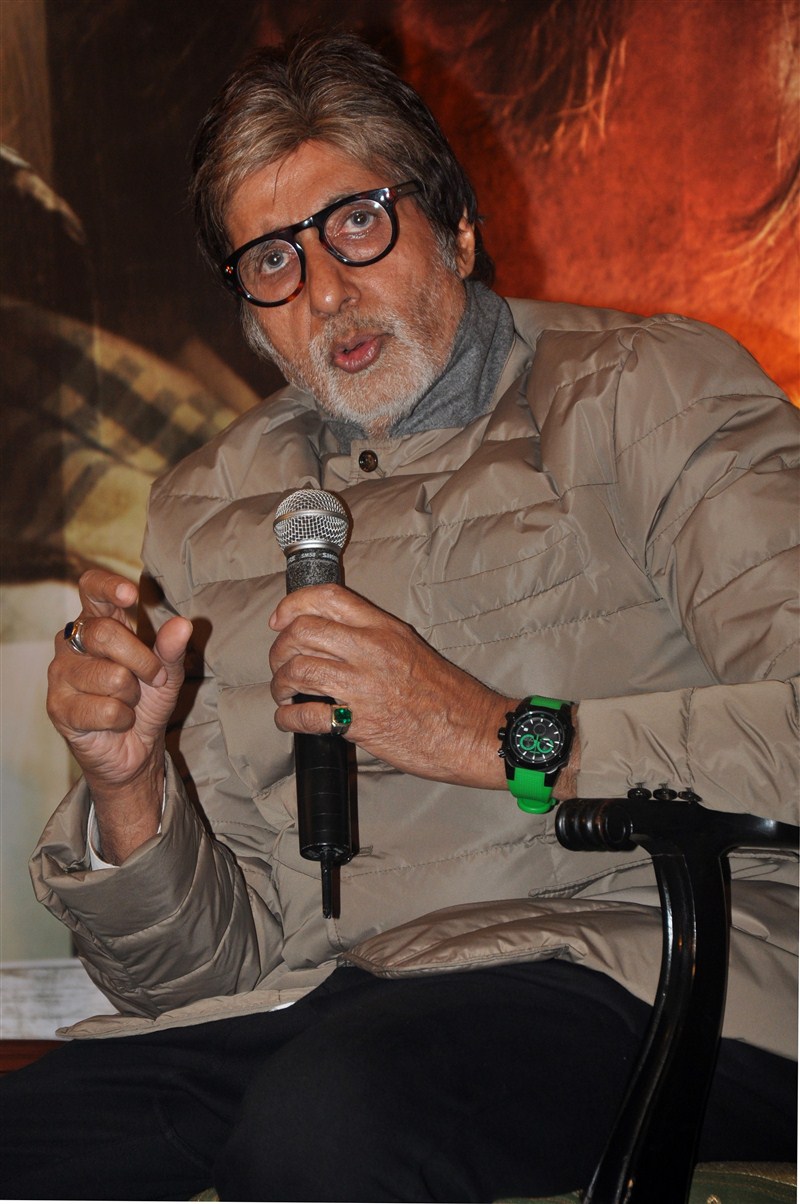 Amitabh Bachchan promotes Wazir,Amitabh Bachchan,Wazir,Wazir promotion,Wazir promotion in Kolkata,Bollywood actor Amitabh Bachchan,Big B,bollywood movie Wazir
