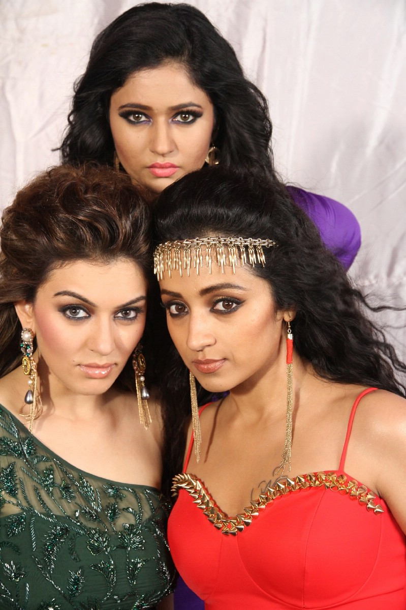 Aranmanai 2 is an upcoming Tamil horror comedy film written and directed by Sundar C. Starring Siddharth, Sundar C, Trisha, Hansika Motwani and Poonam Bajwa in the lead role. Aranmanai 2,Siddharth,Trisha,Hansika Motwani,Poonam Bajwa,Vaibhav Reddy,Soori,Kovai Sarala,Manobala,Aranmanai 2 Movie Stills,Aranmanai 2 Movie pics,Aranmanai 2 Movie images,Aranmanai 2 Movie photos