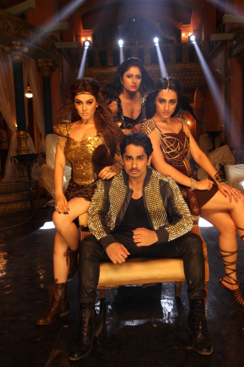 Aranmanai 2 is an upcoming Tamil horror comedy film written and directed by Sundar C. Starring Siddharth, Sundar C, Trisha, Hansika Motwani and Poonam Bajwa in the lead role. Aranmanai 2,Siddharth,Trisha,Hansika Motwani,Poonam Bajwa,Vaibhav Reddy,Soori,Kovai Sarala,Manobala,Aranmanai 2 Movie Stills,Aranmanai 2 Movie pics,Aranmanai 2 Movie images,Aranmanai 2 Movie photos