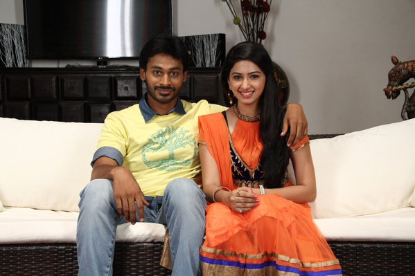 Peigal Jaakkirathai is an upcoming Indian Tamil horror comedy film, written and directed by Kanmani. Starring Jeeva Rathnam and Eshanya in the lead roles, while Thambi Ramaiah, Rajendran and John Vijay in supporting roles. Peigal Jaakkirathai,Jeeva Rathnam,Eshanya,Thambi Ramaiah,Rajendran,John Vijay,Peigal Jaakkirathai movie stills,Peigal Jaakkirathai movie pics,Peigal Jaakkirathai movie images,Peigal Jaakkirathai movie photos
