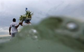 New Year 2016,New Year,Afro-Brazilian religion Umbanda,Afro-Brazilian,Umbanda followers,welcome New Year,New Year welcome,happy new year