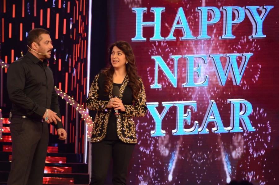 Actress Juhi Chawla's added a lot of cheer to the Bigg Boss 9 house this weekend. Along with Tanishaa Mukherjee (ex-Bigg Boss contestant) also entered the house to have a heart-to-heart chat with the housemates. Juhi Chawla,Bigg Boss Double Trouble,Tanishaa Mukherjee,Bigg Boss 9,Juhi Chawla on Bigg Boss Double Trouble,Bigg Boss 9 house