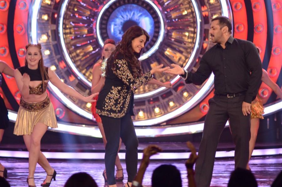 Actress Juhi Chawla's added a lot of cheer to the Bigg Boss 9 house this weekend. Along with Tanishaa Mukherjee (ex-Bigg Boss contestant) also entered the house to have a heart-to-heart chat with the housemates. Juhi Chawla,Bigg Boss Double Trouble,Tanishaa Mukherjee,Bigg Boss 9,Juhi Chawla on Bigg Boss Double Trouble,Bigg Boss 9 house