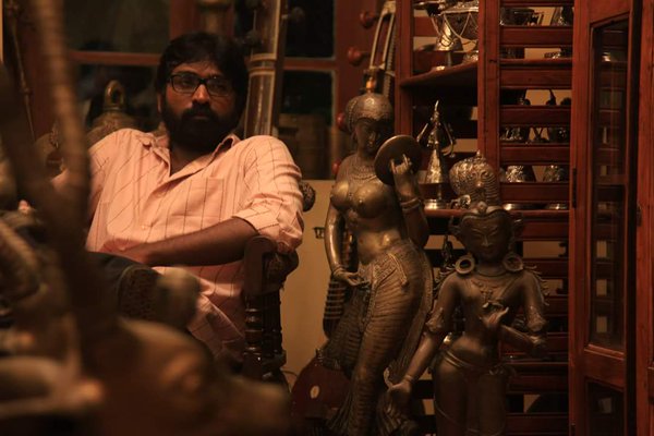 Iraivi is an upcoming Tamil film written and directed by Karthik Subbaraj and produced by CV Kumar under Thirukumaran Entertainment. Starring Vijay Sethupathi, SJ Surya, Bobby Simha, Anjali and Karunakaran in the lead role. Iraivi,Vijay Sethupathi,SJ Surya,Bobby Simha,Anjali,Iraivi movie stills,Iraivi movie pics,Iraivi movie images,Iraivi movie photos,Iraivi movie pictures,tamil movie Iraivi,Karthik Subbaraj