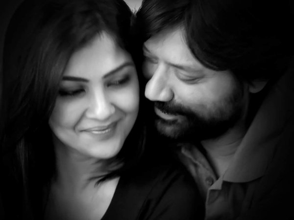 Iraivi is an upcoming Tamil film written and directed by Karthik Subbaraj and produced by CV Kumar under Thirukumaran Entertainment. Starring Vijay Sethupathi, SJ Surya, Bobby Simha, Anjali and Karunakaran in the lead role. Iraivi,Vijay Sethupathi,SJ Surya,Bobby Simha,Anjali,Iraivi movie stills,Iraivi movie pics,Iraivi movie images,Iraivi movie photos,Iraivi movie pictures,tamil movie Iraivi,Karthik Subbaraj