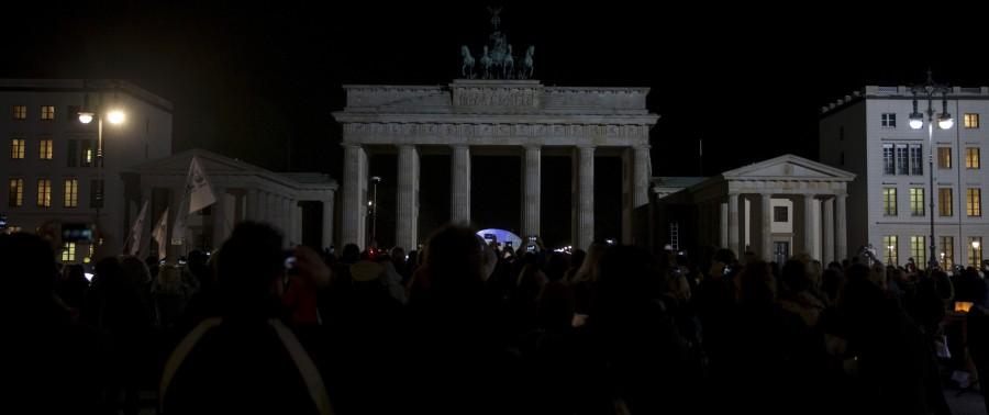 The Brandenburger Tor gate is seen during the Earth Hour in Berlin Earth Hour 2015,28 March,spectacular images,climate change,black out,lights off,photos