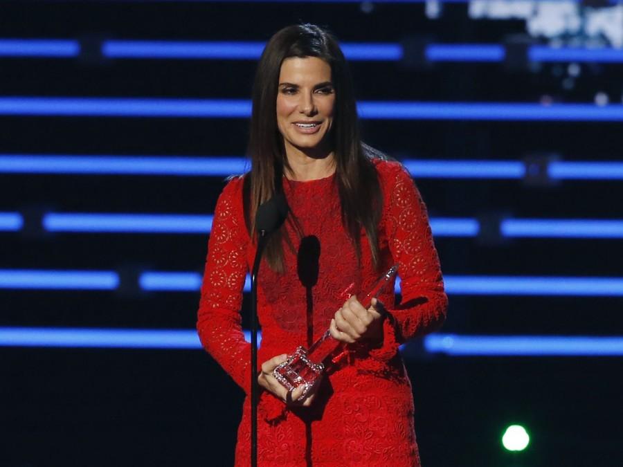 People's Choice Awards 2016 Winners are Vin Diesel, Sandra Bullock, Ellen DeGeneres, Ellen Pompeo, Johnny Depp, Melissa McCarthy, Priyanka Chopra, John Stamos, Sasha Alexander, Taylor Kinney, Shawn Mendes and Meghan Trainor. People's Choice Awards 2016,People's Choice Awards 2016 Winners,People's Choice Awards,Vin Diesel,Sandra Bullock,Ellen DeGeneres,Ellen Pompeo,Johnny Depp,Melissa McCarthy,Priyanka Chopra,John Stamos,Sasha Alexander,Taylor Kinney,Shawn Mende
