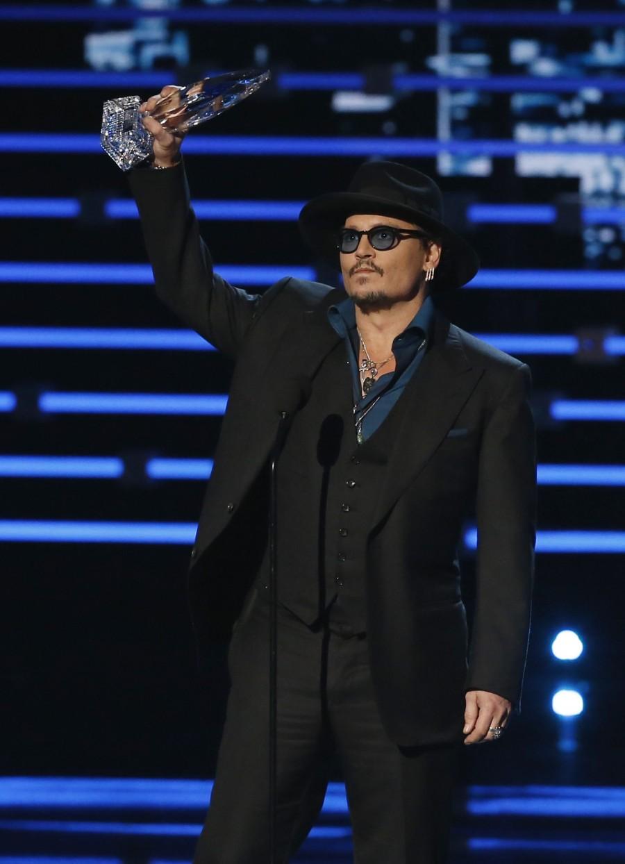 People's Choice Awards 2016 Winners are Vin Diesel, Sandra Bullock, Ellen DeGeneres, Ellen Pompeo, Johnny Depp, Melissa McCarthy, Priyanka Chopra, John Stamos, Sasha Alexander, Taylor Kinney, Shawn Mendes and Meghan Trainor. People's Choice Awards 2016,People's Choice Awards 2016 Winners,People's Choice Awards,Vin Diesel,Sandra Bullock,Ellen DeGeneres,Ellen Pompeo,Johnny Depp,Melissa McCarthy,Priyanka Chopra,John Stamos,Sasha Alexander,Taylor Kinney,Shawn Mende