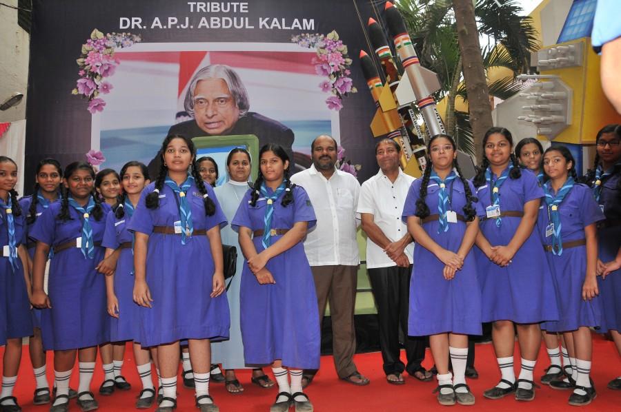Ajay Kaul, Principal of the Children's Welfare Centre High School & Prashant Kashid, Activity Chairman hosted a three day District Level Science Exhibition organized by the Education Department. Ajay Kaul,Vinod Tawde,District Level Science Exhibition,Welfare Centre High School,Prashant Kashid,Science Exhibition,Education Department