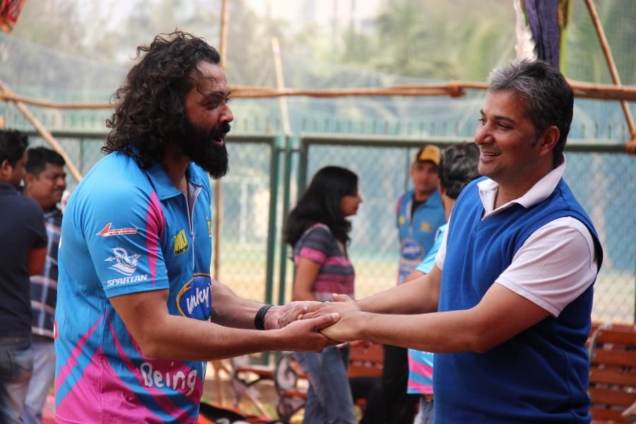 Riteish Deshmukh, Bobby Deol, Shabbir Ahluwalia, Sameer Kochhar, Kabir Sadanand, Vatsal Seth, Jay Bhanushali, Indraneel, Saaqib Saleem and the rest of the Mumbai Heroes team at CCL Practice Session. Mumbai Heroes,CCL,CCL 2016,CCL Practice Session,Riteish Deshmukh,Bobby Deol,Shabbir Ahluwalia,Sameer Kochhar,Kabir Sadanand,Vatsal Seth,Jay Bhanushali,Indraneel,Saaqib Saleem,Mumbai Heroes Practice Session,Mumbai Heroes players,Celebrity Cricket League