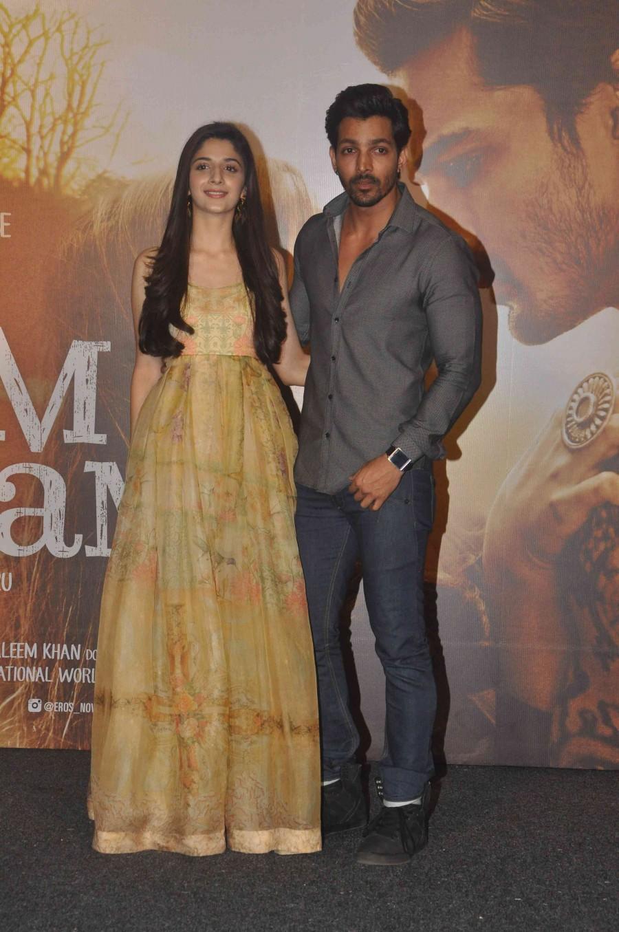 The music was released in the presence of the film's lead pair Harshvardhan Rane and Mawra Hocane. Sanam Teri Kasam,Sanam Teri Kasam Music Launch,Sanam Teri Kasam audio Launch,Harshvardhan Rane,Mawra Hocane,Himesh Reshammiya,Radhika Ra,Vinay Sapru,Sanam Teri Kasam Music Launch pics,Sanam Teri Kasam Music Launch images,Sanam Teri Kasam Music Launch phot