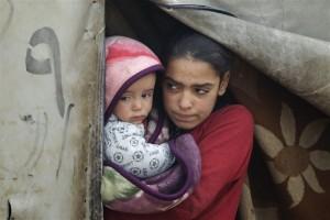 Syria's humanitarian crisis,Syria,humanitarian crisis,syrian refugees,Civilians face starvation