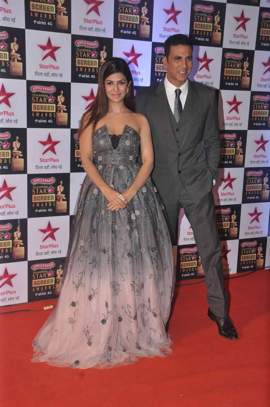Ranveer, Amitabh, Akshay, Sonam, Sonakshi at 22nd Annual Star Screen Awards 2015. 22nd Annual Star Screen Awards 2015,22nd Annual Star Screen Awards,Annual Star Screen Awards,Annual Star Screen