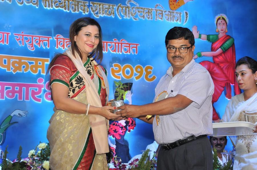 Jackie Shroff, Zeenat Aman, Smt. Shabnam Kapoor (President of Children Welfare Center) attended the Prize Distribution Ceremony of District Level Cultural Activities 2015-2016 hosted by Ajay Kaul, Principal of the Children's Welfare Centre High School & Prashant Kashid, Activity Chairman. Jackie Shroff,Zeenat Aman,Children Welfare High School,District Level Cultural Activities,Ajay Kaul,Children's Welfare Centre High School,Cabinet Minister,Shabnam Kapoor,Shri Prakash Mehta,Gurpreet Kaur Chadha,Ankit Gera