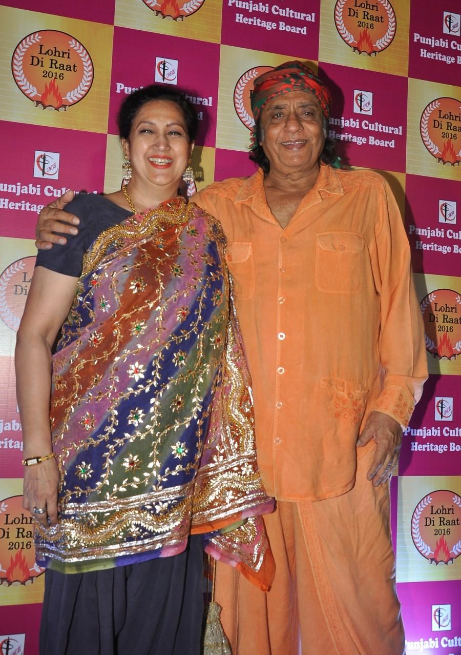 Lohri festival is around the corner and seen are the Bollywood and television celebrities gearing up for the festive day. Lohri Di Raat,Lohri festival,Lohri,Lohri celebration,Jeetendra,Ranjeet,Ronit Roy,Pankaj Dheer,Mukesh Rishi