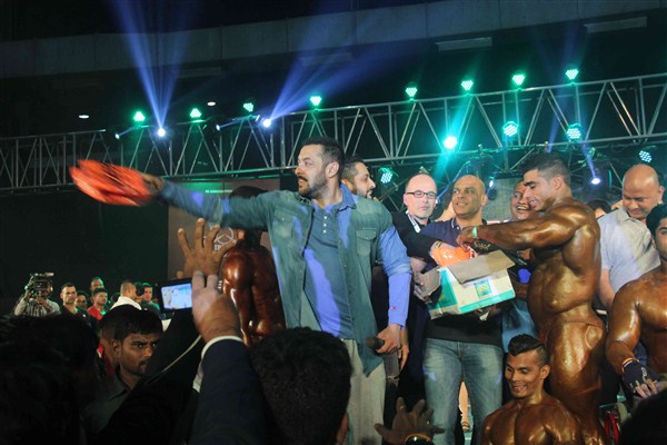 Bollywood actor Salman Khan attends specially abled Athletes, Body Building competition at BodyPower Expo, in Mumbai. Salman Khan,actor Salman Khan,Salman Khan attends bodybuilding competition,Salman Khan at bodybuilding competition,BodyPower Expo,Body Building competition,Salman Khan At Specially Disabled Body Building