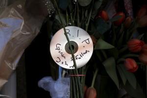David Bowie,tribute to David Bowie,Fans pay tribute to David Bowie,Singer David Bowie,david bowie died,david bowie cancer