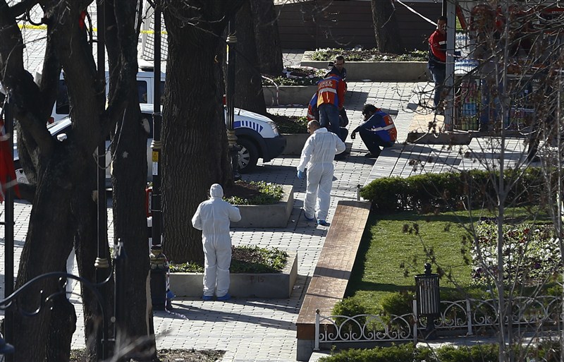 Ten people were killed and fifteen others were wounded after a large explosion rocked a central Istanbul square on Tuesday, a statement from the Istanbul governor's office said. Major explosion at Istanbul,Istanbul,Istanbul explosion,Istanbul attack,Istanbul square,explosion,blast