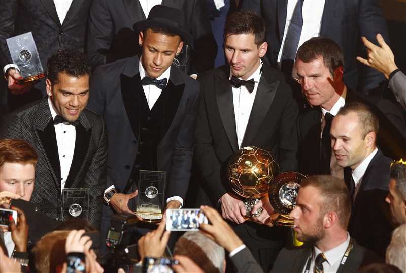 Lionel Messi won an unprecedented fifth FIFA Ballon d'Or award, given to the footballer of the year, at a gala ceremony on Monday, ending his great rival Cristiano Ronaldo's two-year hold on football's top individual prize. Lionel Messi,fifth FIFA Ballon d'Or award,Ballon d'Or award,footballer of the year,gala ceremony,Cristiano Ronaldo